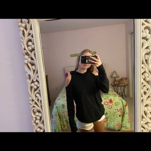 Trendy Calia by Carrie Underwood Sweatshirt NWT